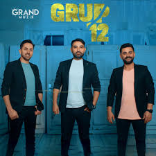 دانلود آهنگ Kapı Zili از Grup 12